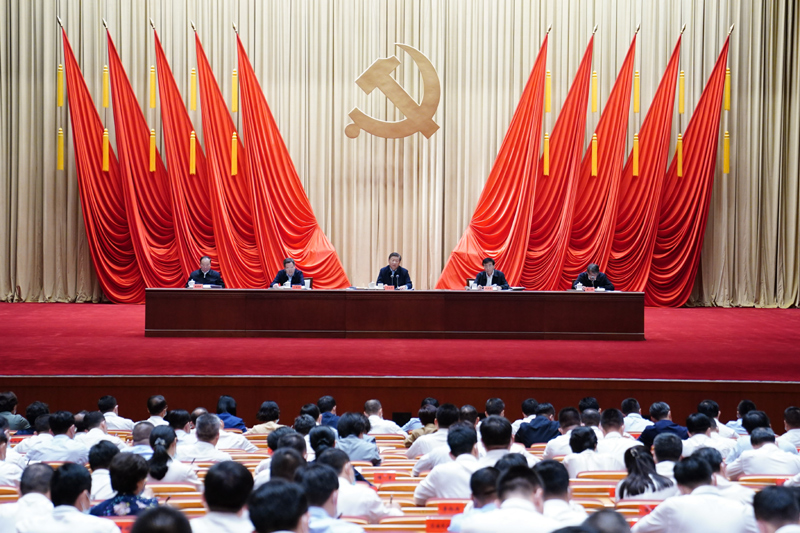 9月1日,2021年秋季学期中央党校(国家行政学院)中青年干部培训班在中央党校开班。中共中央总书记、国家主席、中央军委主席习近平在开班式上发表重要讲话。新华社记者 翟健岚 摄