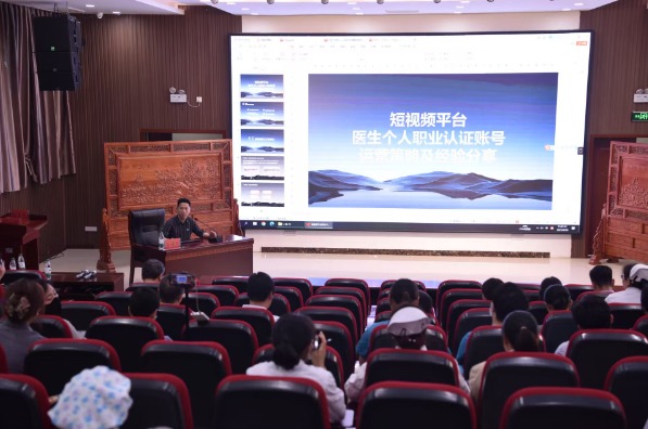 1762916221636154.jpg 傲游截图20251112105636.jpg